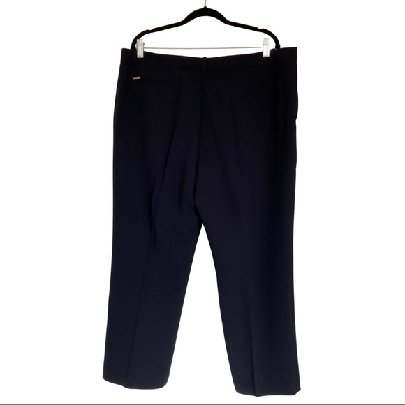 DKNY Cropped Pants - Picture 2 of 15